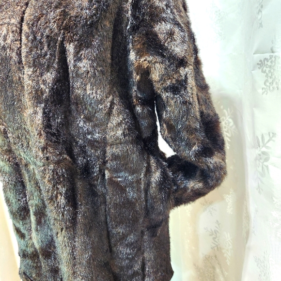 VTG 80s Faux Fur Mink Brown 'Created by ShirLee' Coat - Picture 7 of 9